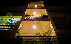 The White Canyon Hotel